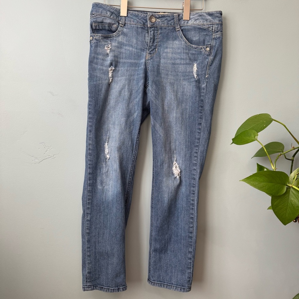 Democracy Equality Skinny Boyfriend Blue Distressed Jeans. Women’s 8